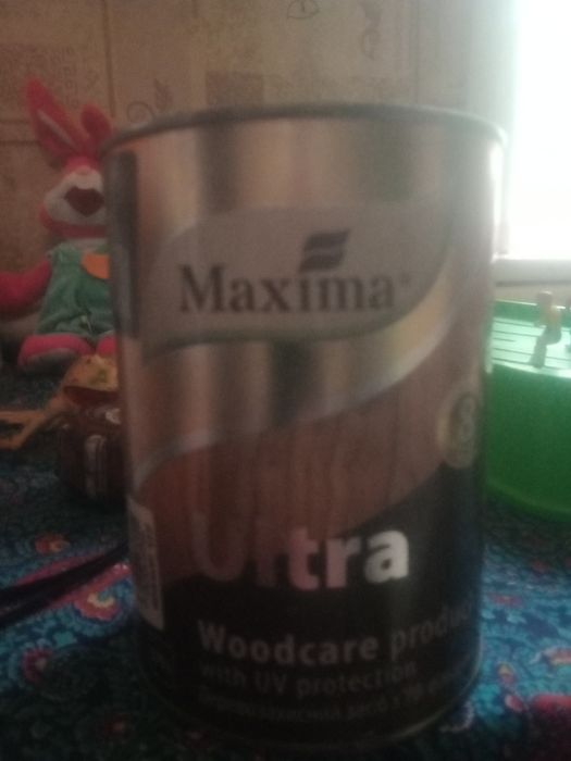 Продам пластик, клей для плитки и лак для дереводерево