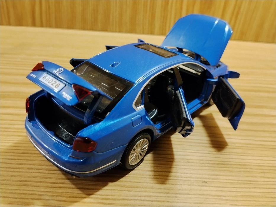 Модель Volkswagen Passat 1:32 Автопром металл свет звук инерция пассат