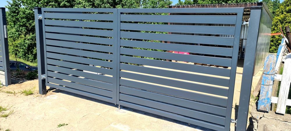 Ogrodzenia palisadowe, bramy, furtki- materiał plus montaż . PRODUCENT