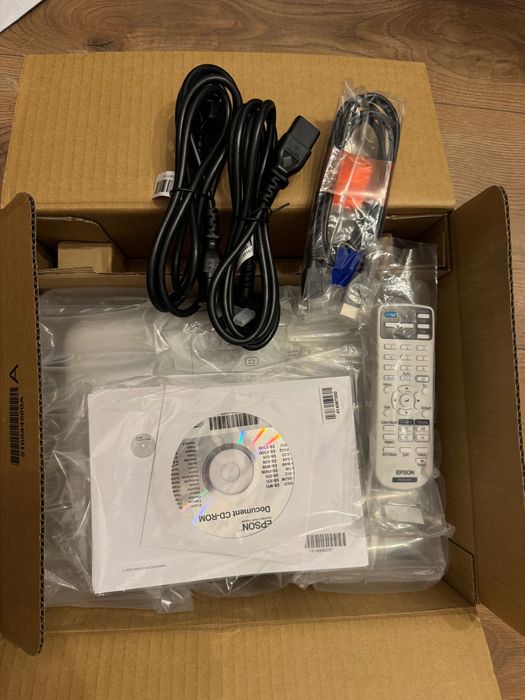 Projektor LCD Epson EB-W06 WXGA 3700lm HDMI głośniki