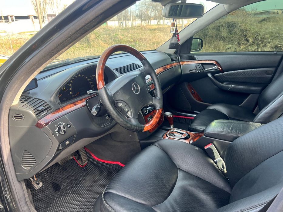 Продам  мерседес 220 возможен обмен