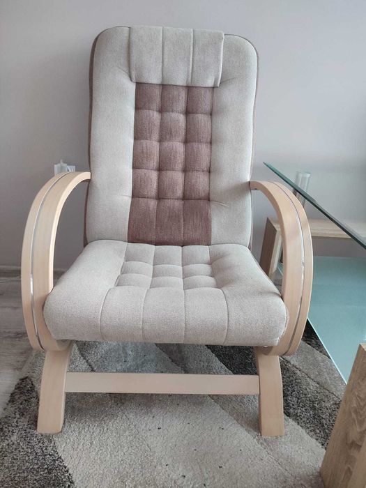 Zestaw Mebli: Dwa Fotele + Szklana Ława