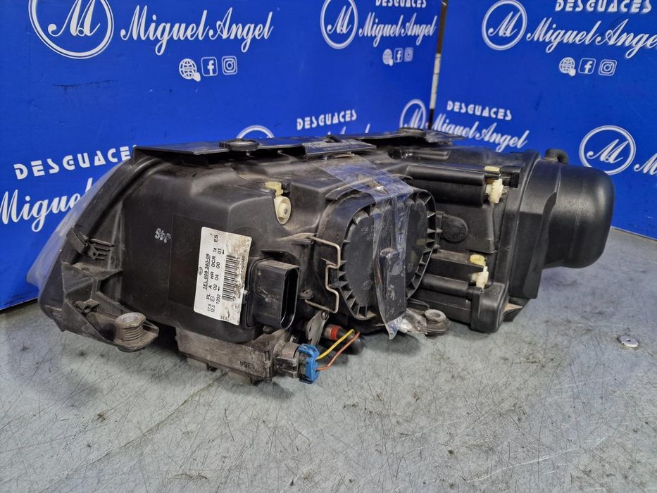 Farol Direito Volkswagen Passat Berlina 3B3