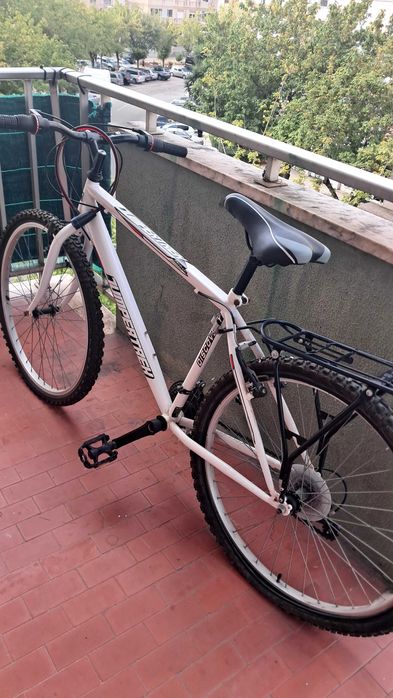vendo bicicleta em bom estado