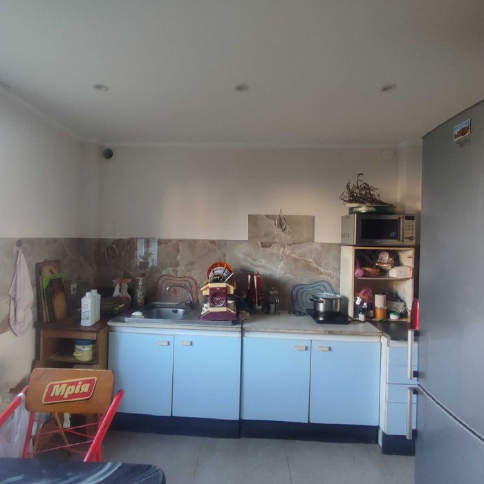 Віддаємо кухню б/у з мийкою та електродуховкою