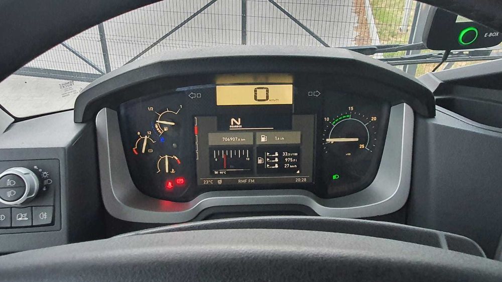Wynajem Ciągnika Siodłowego Renault T z kompresorem + hydraulika dwuobwodowa