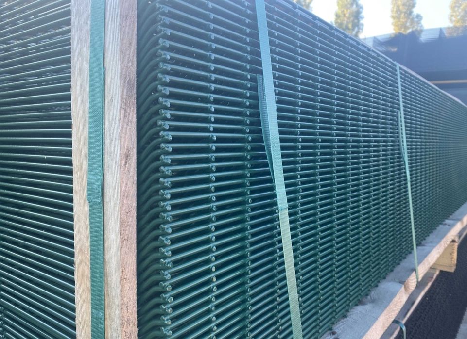 Ogrodzenia panelowe, Montaż ogrodzeń