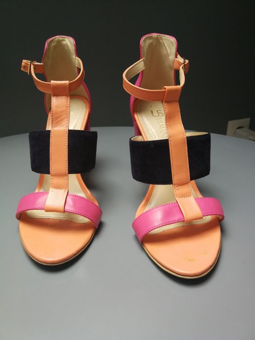 Buty na grubym słupku