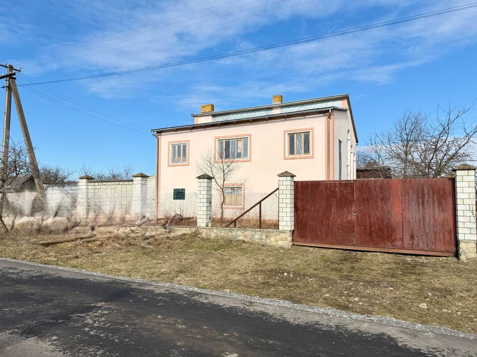 Продаж будинку в с. Семигинів
