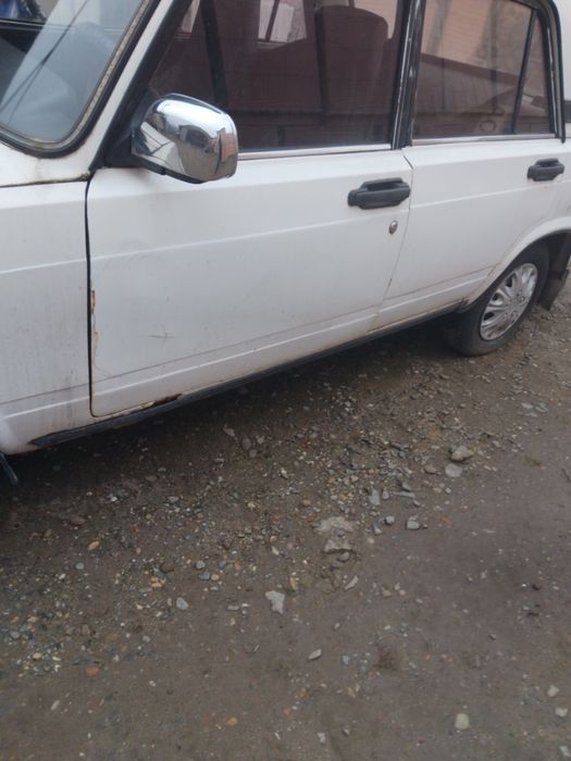 Бампер на  2107 запчастини ваз