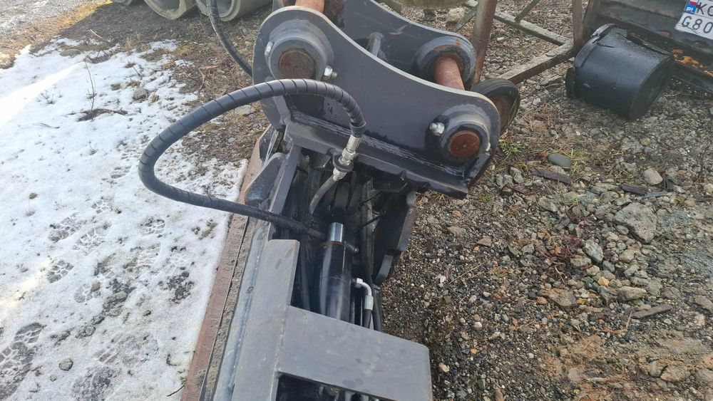 Koparka kołowa New Holland WE 150 C, 2012 r, podnoszona kabina.