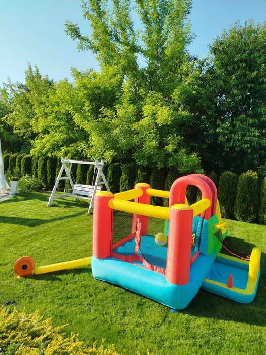 Zamek dmuchany ogrodowy