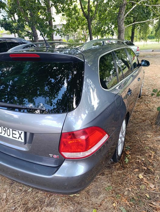 Продам гольф п'ятий універсал  автомат авто в гарному стані