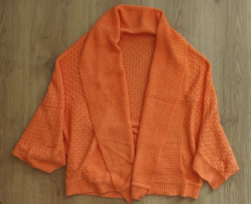 Pomarańczowy sweterek bolerko TAKKO