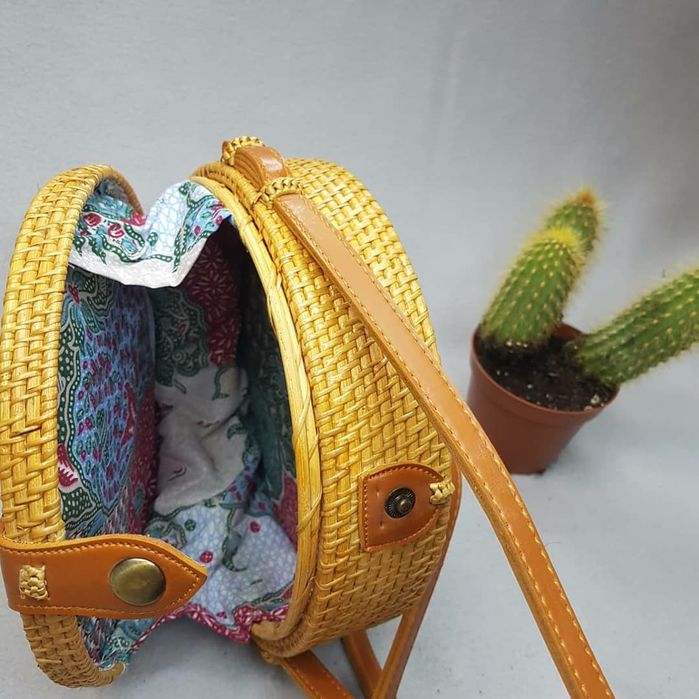 Mala  Palha Feminina feiita a Mão