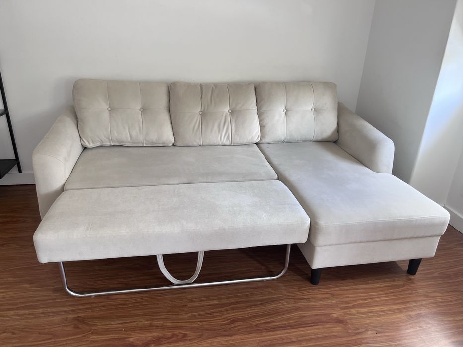 Sofá-cama com chaise longue
