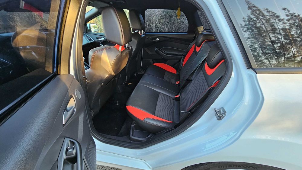 Ford Focus 2.0 ST 250cv