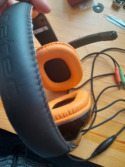 Słuchawki nauszne Natec czarne pomarańczowe Mini Jack