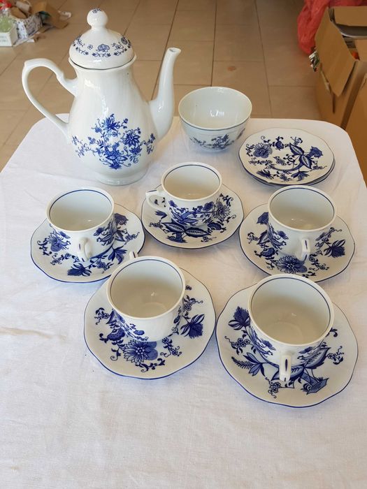 Serwis do herbaty, wzór cebulowy