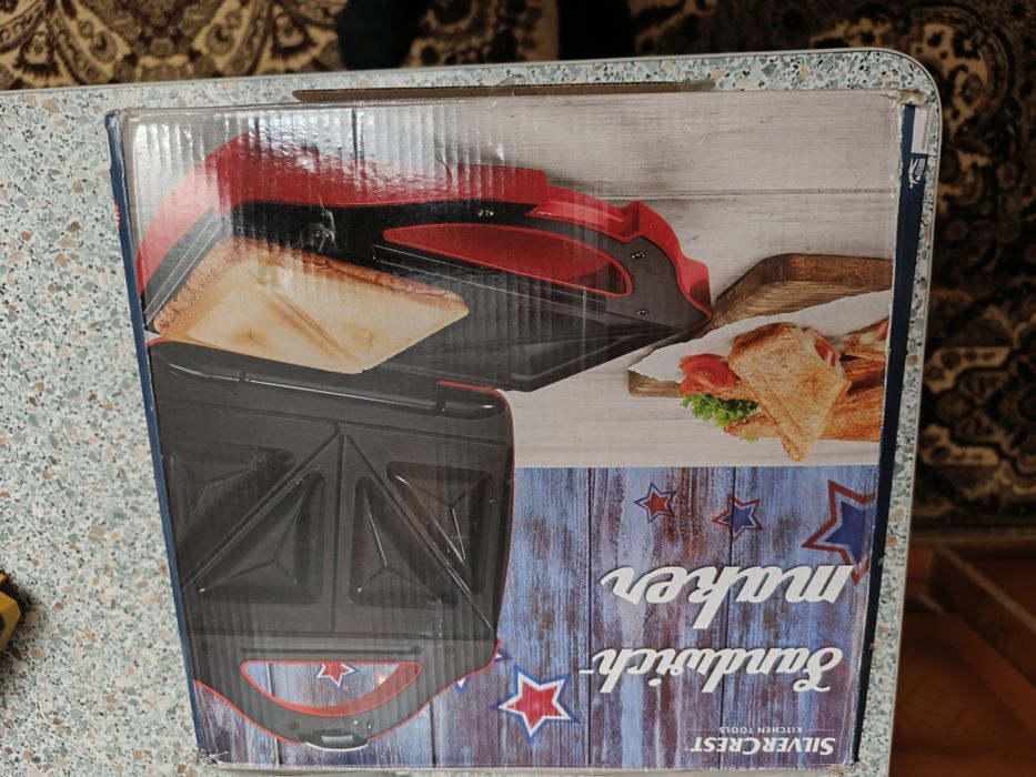 Сендвічниця-бутербродниця  SilverCrest 750w