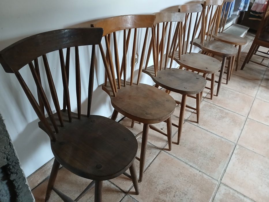 Seis Cadeiras de madeira