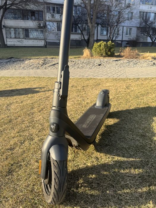 Продам Электросамокат Segway Ninebot E2 Pro E Black