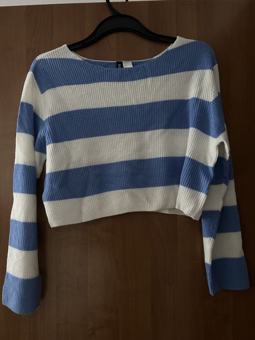 Sweter niebiesko bialy