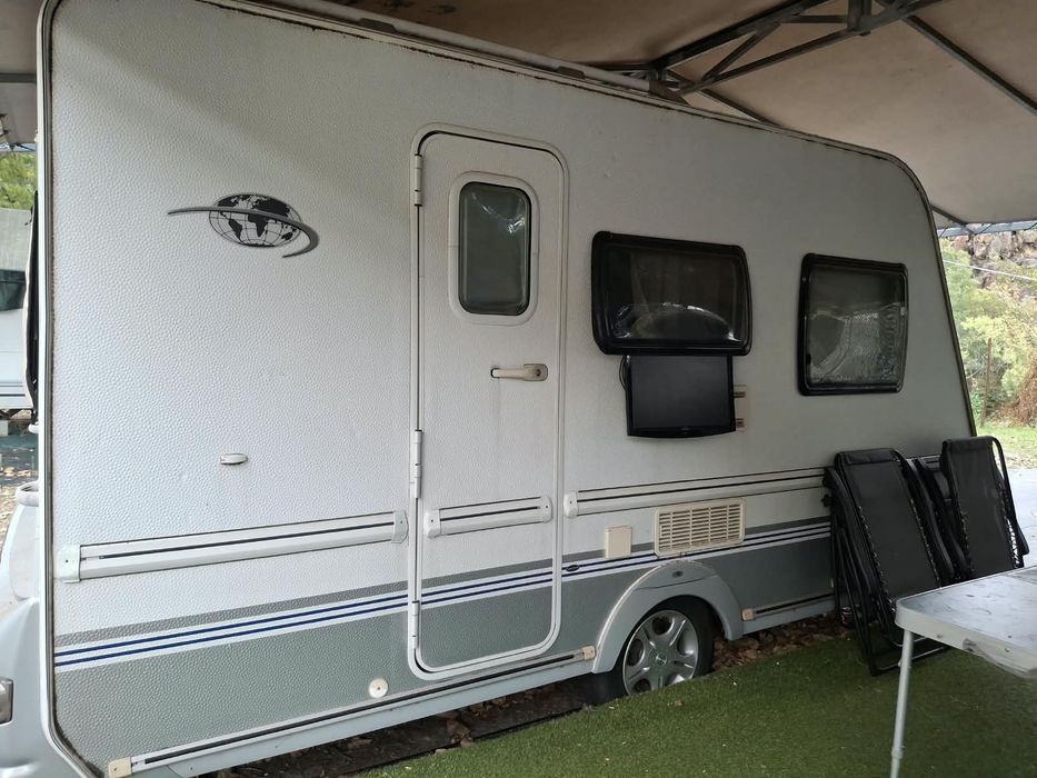 Caravana Esmeralda + atrelado tenda + cozinha + toldo fixo