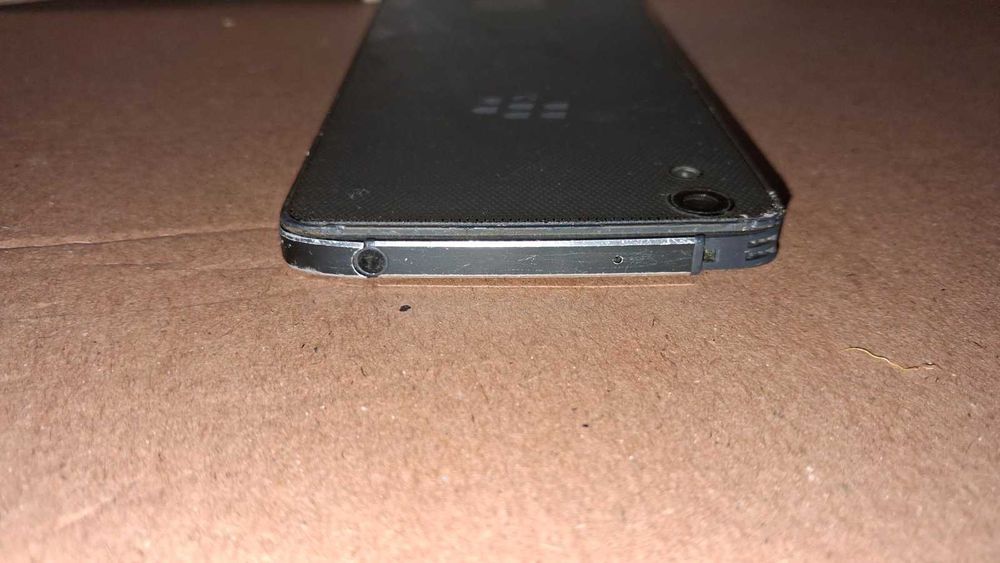 Смартфон BlackBerry DTEK50