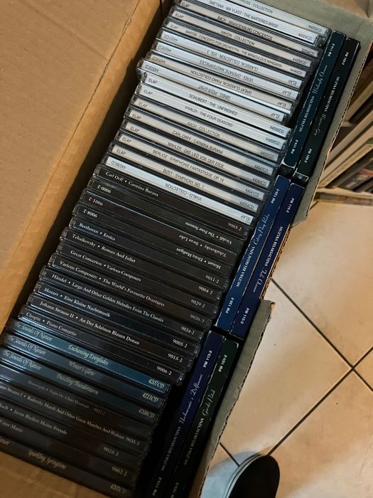 Plyty CD ok 43 sztuk