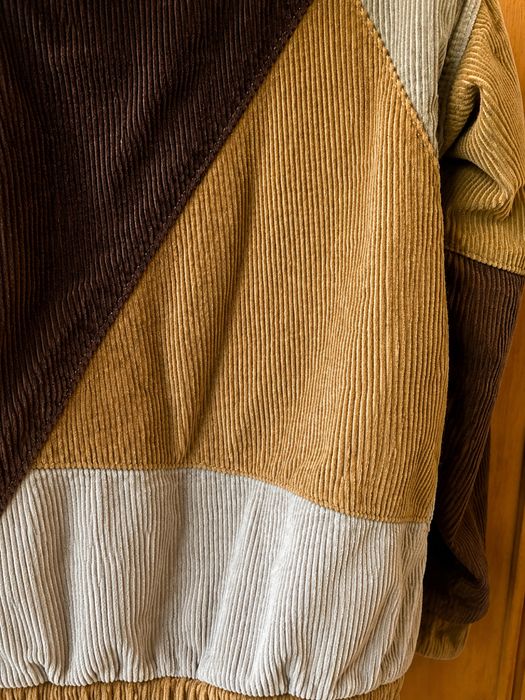 Вельветова куртка BDG Urban Outfitters з капюшоном