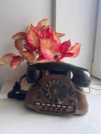Telefon VINTAGE w bardzo dobrym stanie.  Miedziany fajny i ciężki.