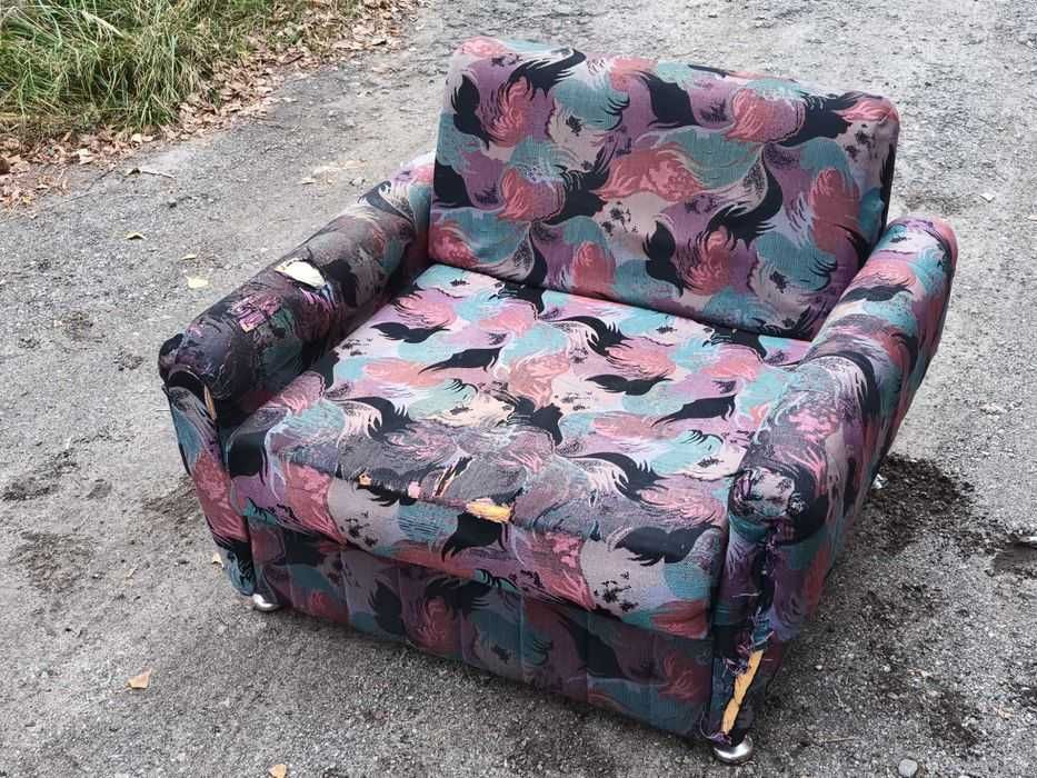 Мягкое кресло со спальным местом