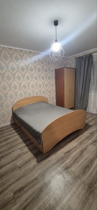 Сдам посуточно 1 квартиру бабурка,  5 больница детская. Новгородская