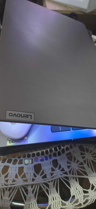 Lenovo IdeaPad 3 15.6" (Ryzen 5 / 512GB SSD) + 1 Ano de Garantia