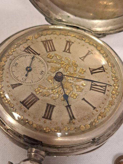 Relógio de bolso antigo c/chaves