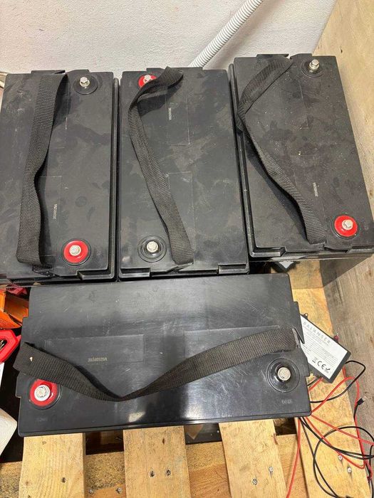 Акумулятор 12В 100Амп Польща QRT VRLA LX121000CS