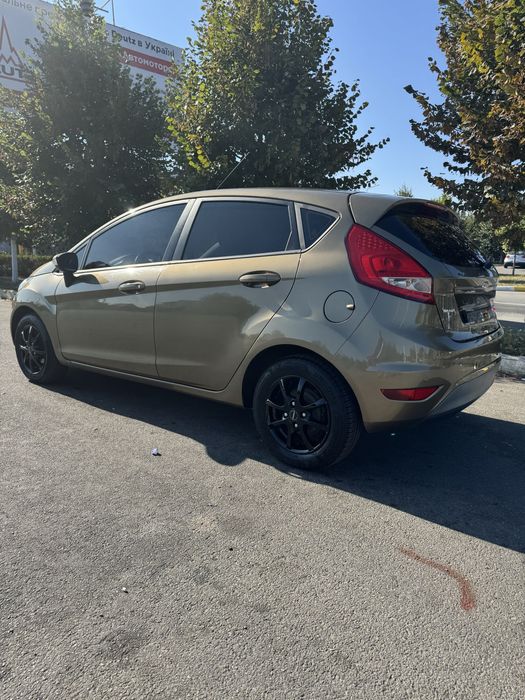 Ford Fiesta 2012 1.4 бензин автомат