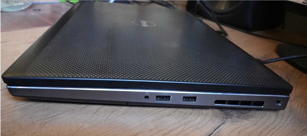Laptop Dell Precision 7730 Intel Core i9 128 GB RAM / 3000 GB NVidia 5200 16GB