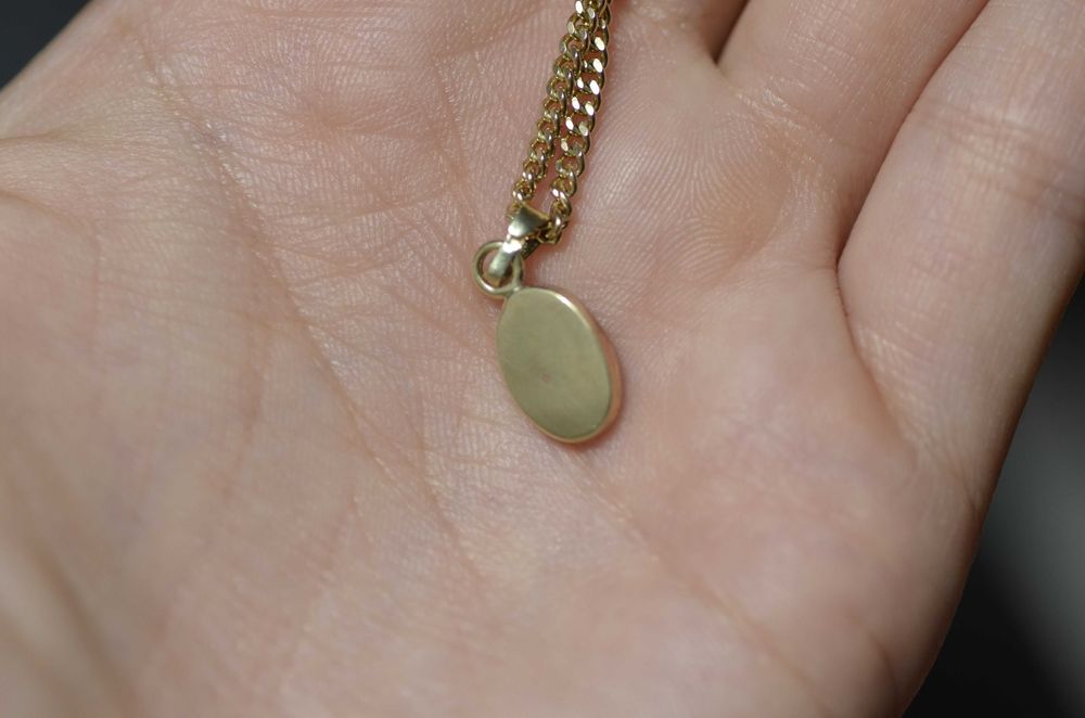 złota zawieszka z nat. jasnym opalem brazylijskim