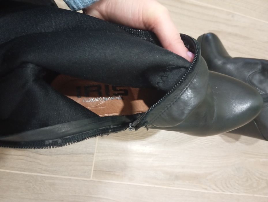 Botas pretas cano médio com salto