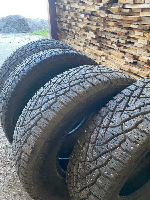 резина  HAKKAPELITTA Nokian C3 205/16с110/108q шиповані