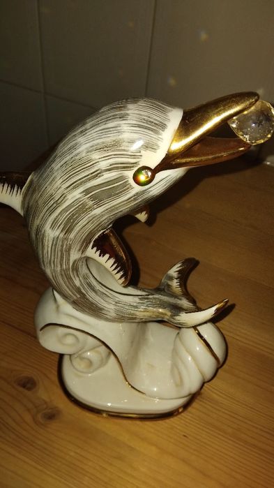 Golfinho em porcelana