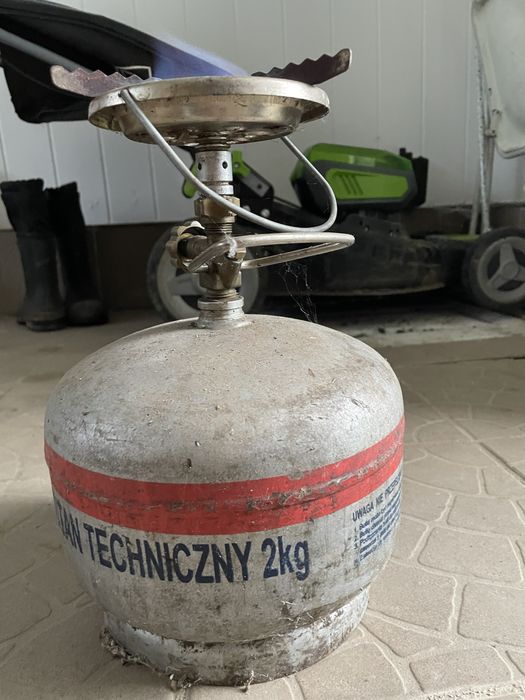 Mała butla gazowa