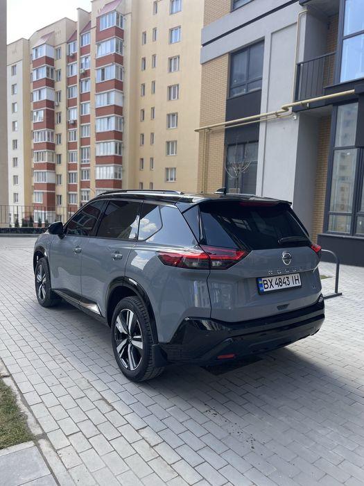 Nissan Rogue t33 SL 2,5