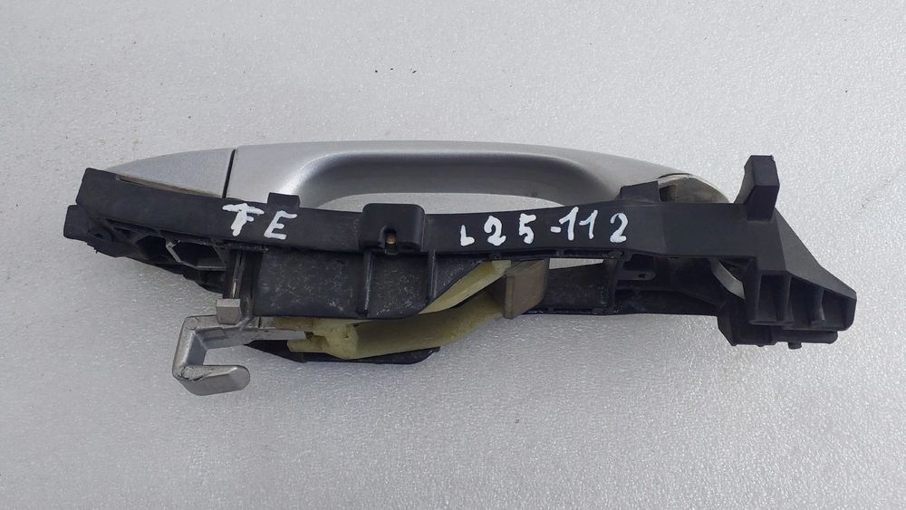 Puxador porta trás esquerdo MERCEDES-BENZ Classe E (W211)