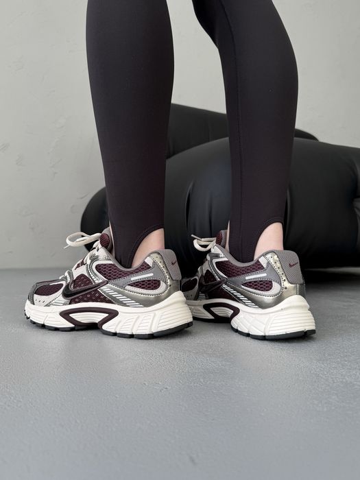 Чоловічі кросівки Nike V5 RNR бордово-сірі текстильні
