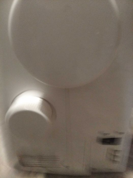 Легка і проста в користуванні швейна машинка