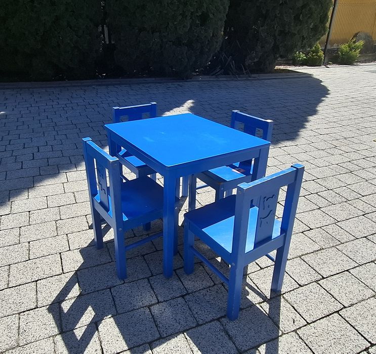 Komplet stolik  oraz cztery krzesełka IKEA KRITTER