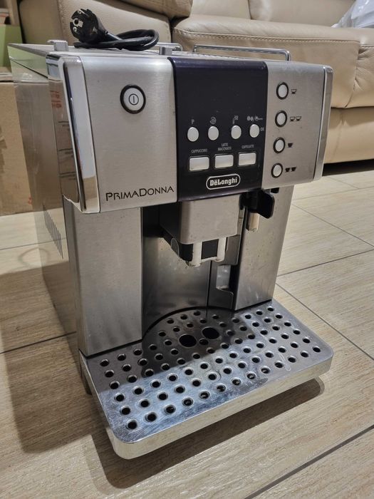 Кавомашина DeLonghi ESAM 6600 PrimaDonna на запчастини